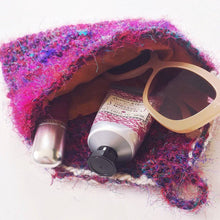 Load image into Gallery viewer, Sari Not Sorry Clutch Crochet Kit

