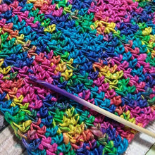 Load image into Gallery viewer, US 8/5mm Ombre Knitting Needle &amp; Crochet Hook Bundle
